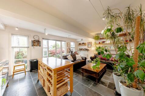 Kitchen/Dining/Living Room (1)