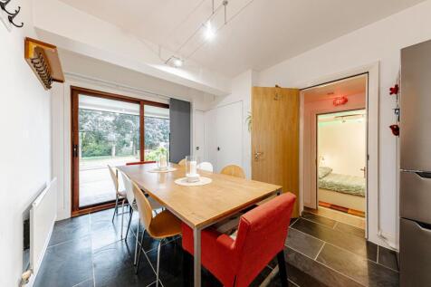 Kitchen/Dining/Living Room (6)