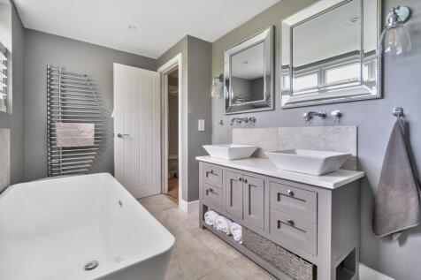 1309063-9-684c2c5...