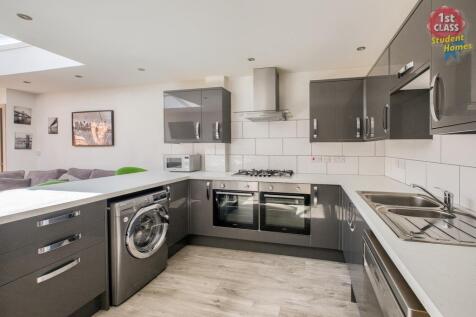 Kitchen/Living Room 