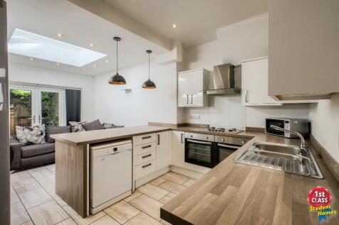 Kitchen/ Living Room