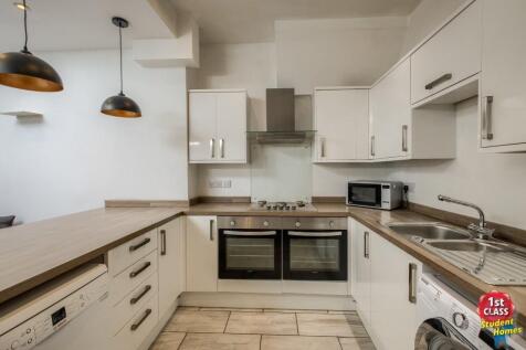 Kitchen/ Living Room