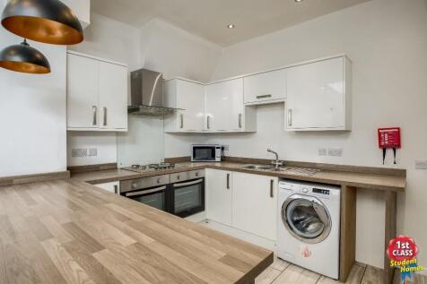 Kitchen/ Living Room
