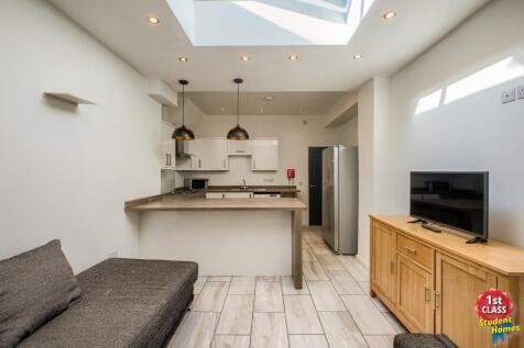 Kitchen/ Living Room