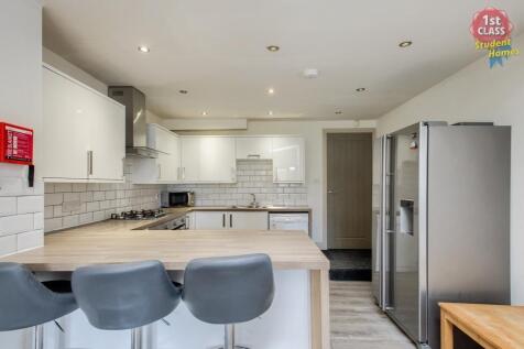 Kitchen/Living Room 