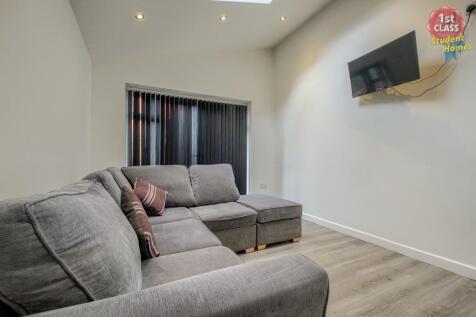 Kitchen/ Living Room