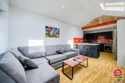Living Room/ Kitchen