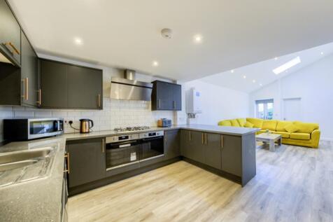 Living Room/ Kitchen