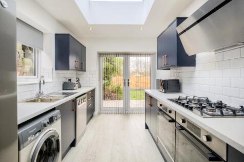 Kitchen/ Living Area