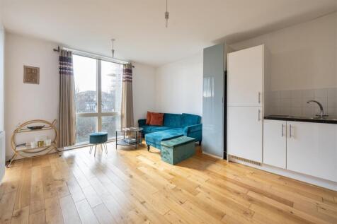 Repton House E4