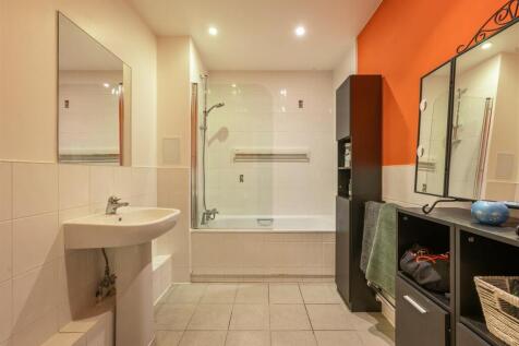 Repton House E4