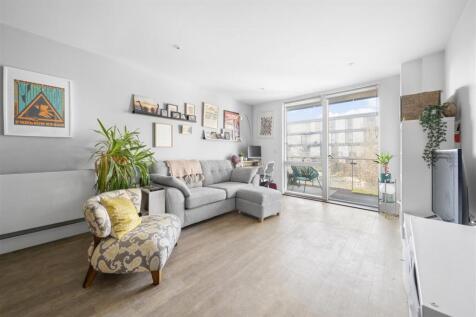 Citius Court, E4