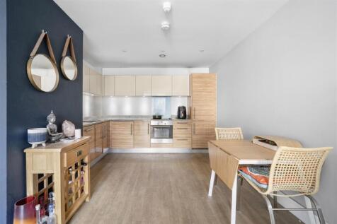 Citius Court, E4