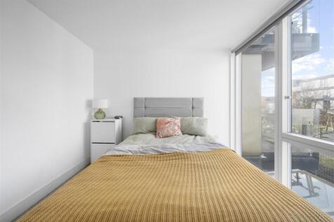 Citius Court, E4
