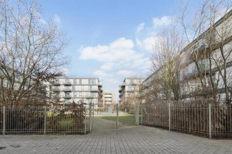 Citius Court, E4