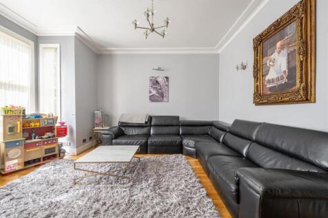Falmouth Avenue E4