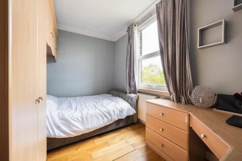 Falmouth Avenue E4