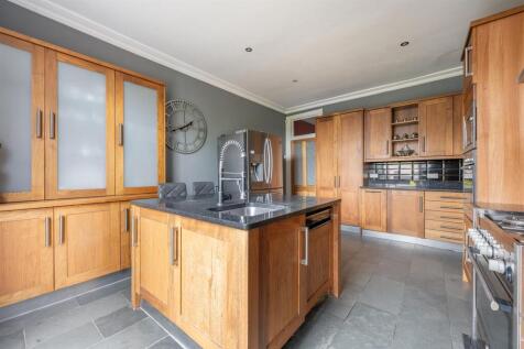 Falmouth Avenue E4