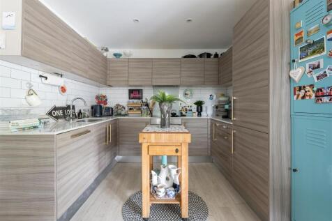 Altius Court E4