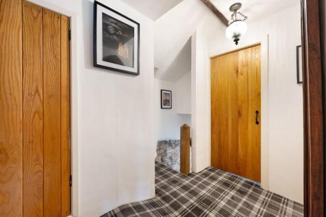 Jacketman_s Cottage HDR-16.jpg