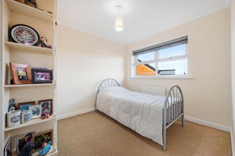 60 Saxby Avenue HDR-6.jpg