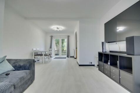 LOUNGE / DINER