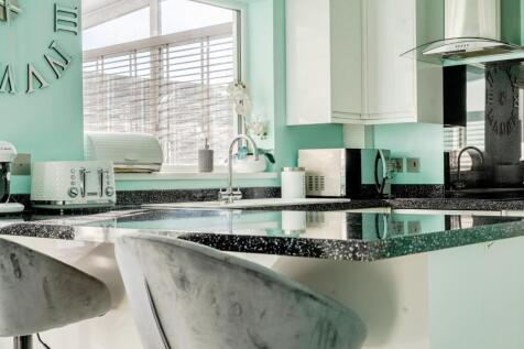 1383886-8-691f00a00c7ef - Copy.jpg