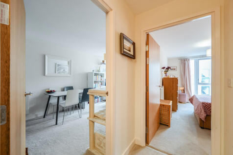 1392802-23-6942bc...