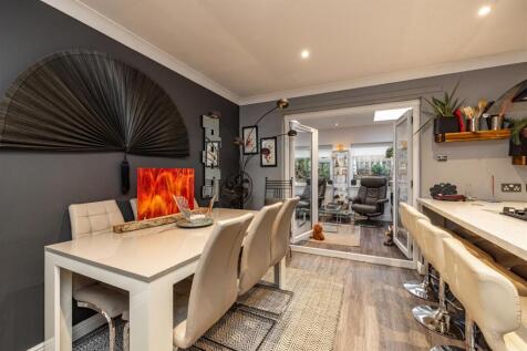 2 Kingsknowe Gardens Galashiels 29.JPG