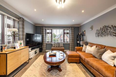2 Kingsknowe Gardens Galashiels 07.JPG