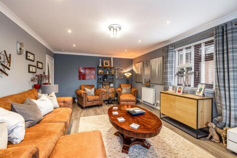 2 Kingsknowe Gardens Galashiels 09.JPG