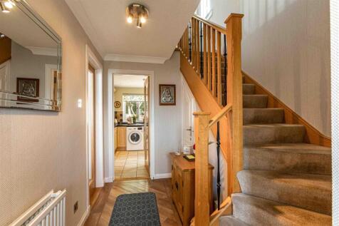 6 Eildon Lodge Gardens Galashiels Low Res 06.JPG