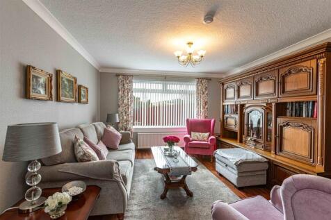6 Eildon Lodge Gardens Galashiels Low Res 12.JPG