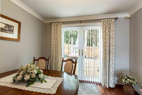 6 Eildon Lodge Gardens Galashiels Low Res 17.JPG