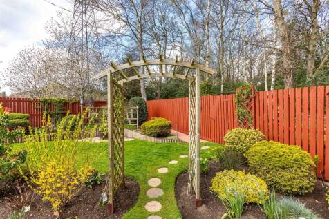 6 Eildon Lodge Gardens Galashiels Low Res 51.JPG
