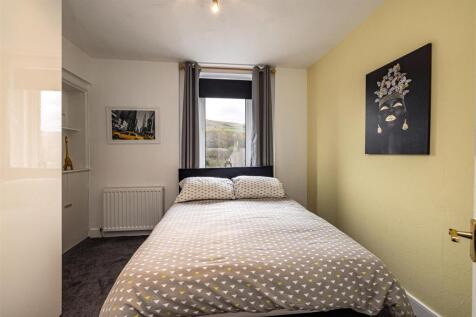 1 Woodside Place Galashiels 16 (1).JPG
