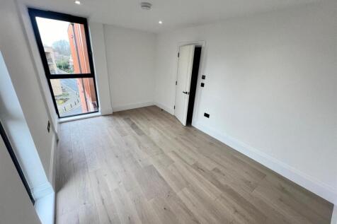 WhatsApp Image 2025-08-11 at 09.52.35_dce592cd.jpg