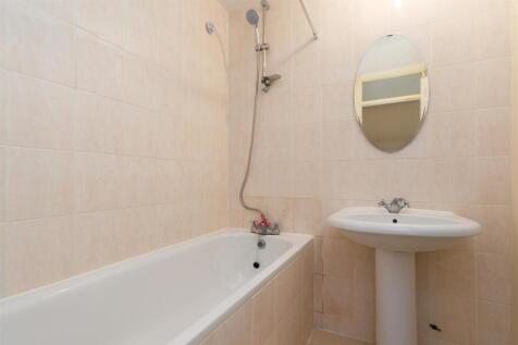 Cumerland House Bathroom.jpg