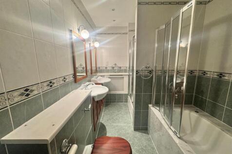 WhatsApp Image 2025-12-16 at 15.31.21 (10).jpeg