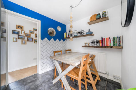 1348171-3-68b8724...