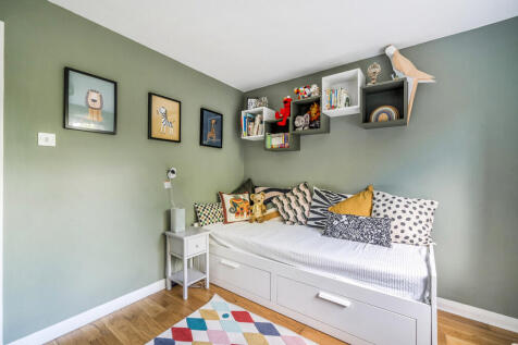 1348171-9-68b8728...