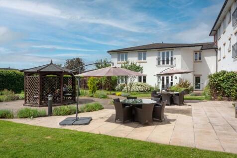 Eastbank Court/Lodge