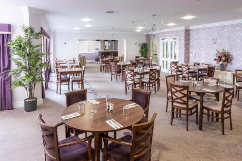 Eastbank Court/Lodge