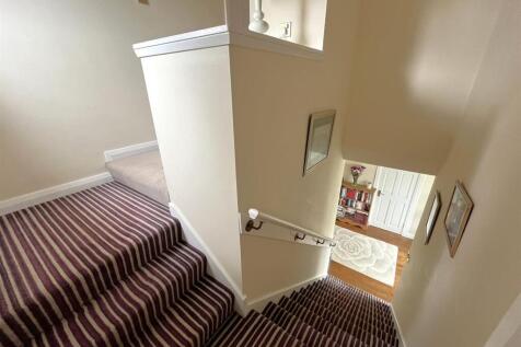 STAIRCASE &amp; LANDING