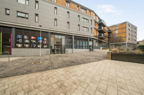 1406728-4-697b727...