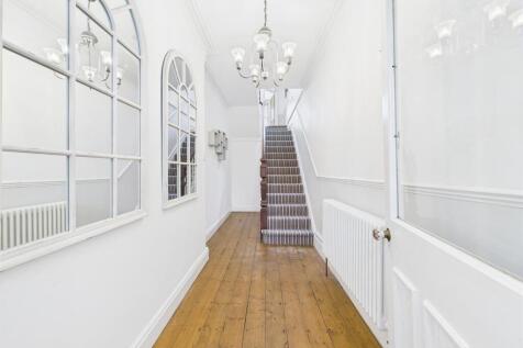 6 - Spacious Maisonette for Auction, St Andrews, B