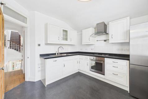 16 - Spacious Maisonette for Auction, St Andrews, 