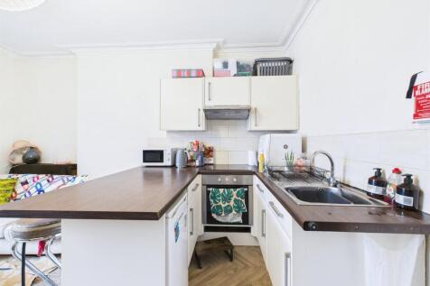 18 - 4 storey residential invetsment.jpg