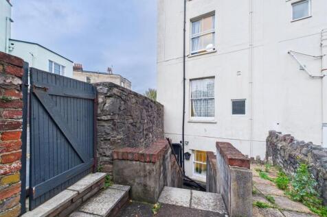 20 - 4 storey residential invetsment.jpg