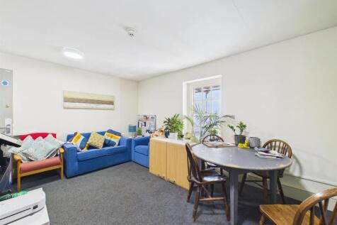 9 - Development Opportunity for Auction, Stokes Cr